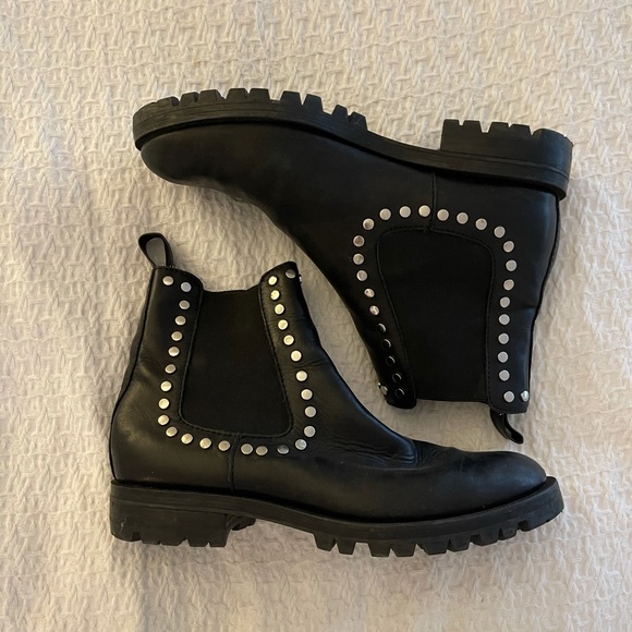 Dolce Vita Peton Chelsea Booties - Picture 7 of 11